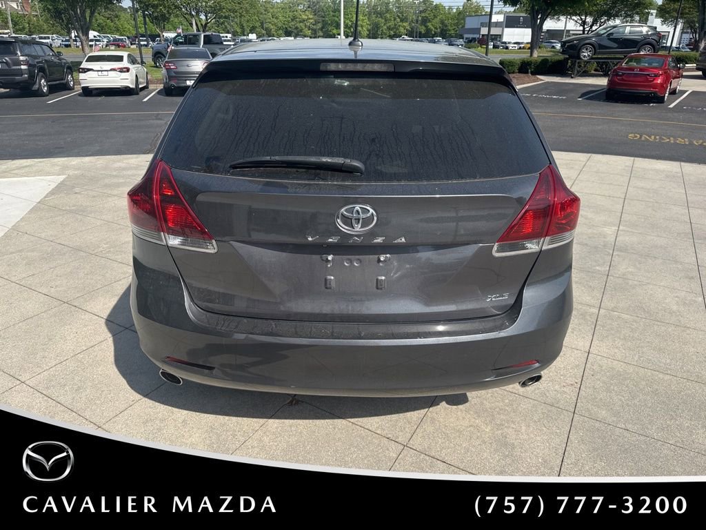 Used 2014 Toyota Venza XLE FWD image 4