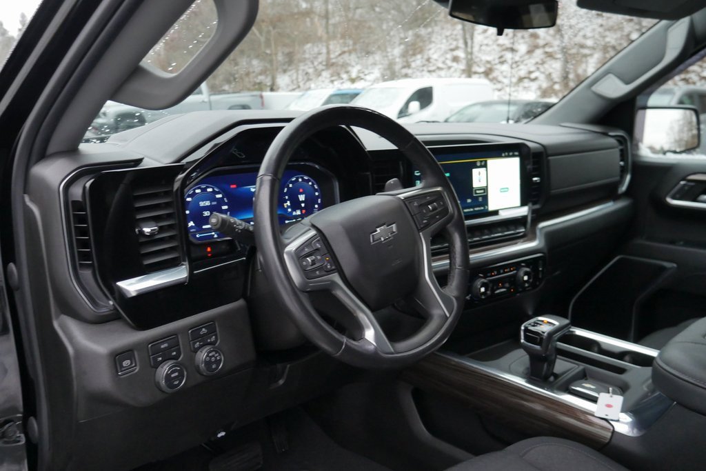 Used 2022 Chevrolet Silverado 1500 RST w/ LPO, Dark Essentials Package image 10