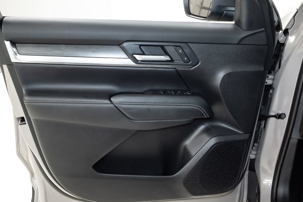 Used 2026 GMC Terrain Elevation w/ Black Edition AWD/4WD image 9