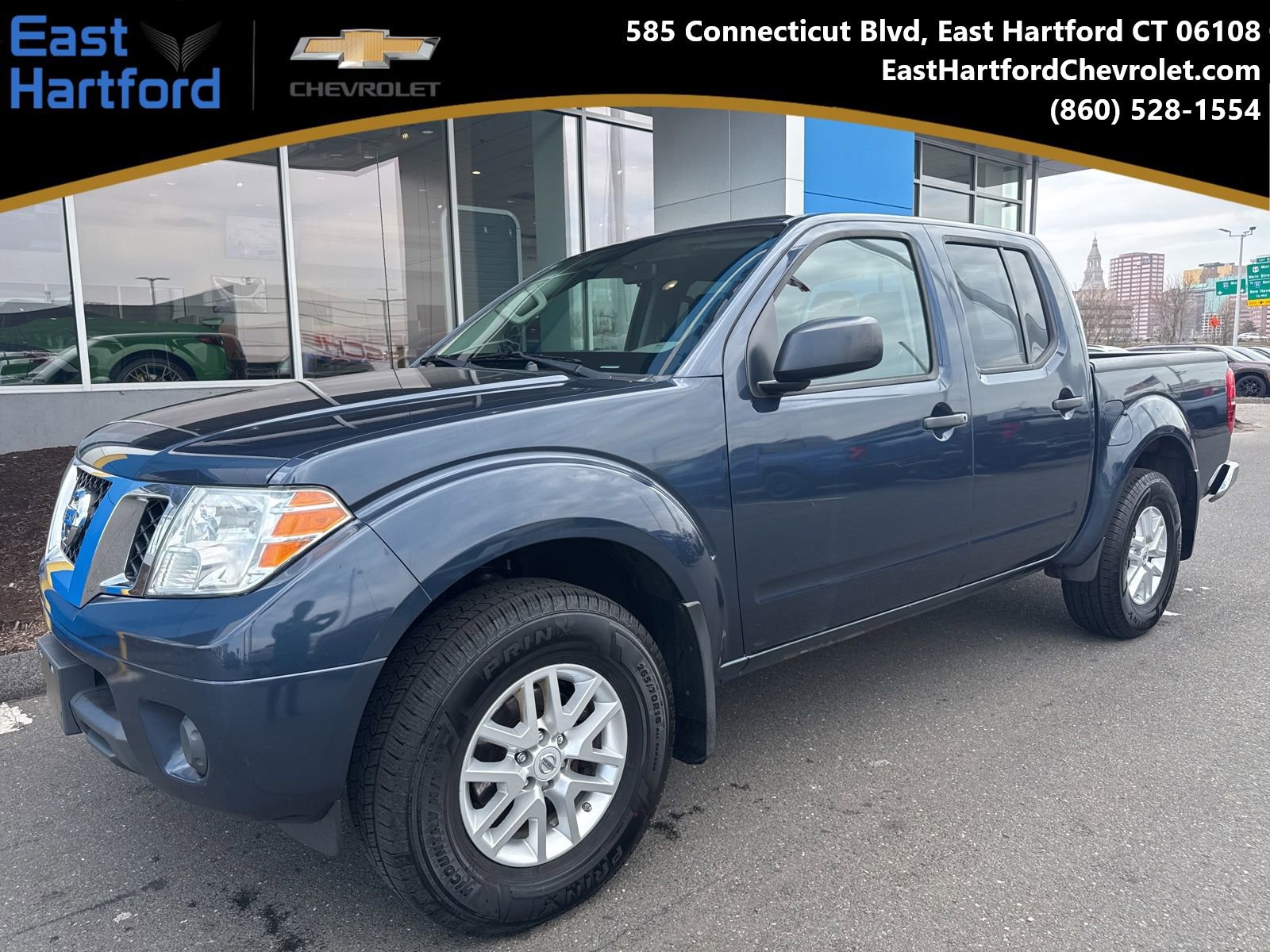 Used 2019 Nissan Frontier SV image 1