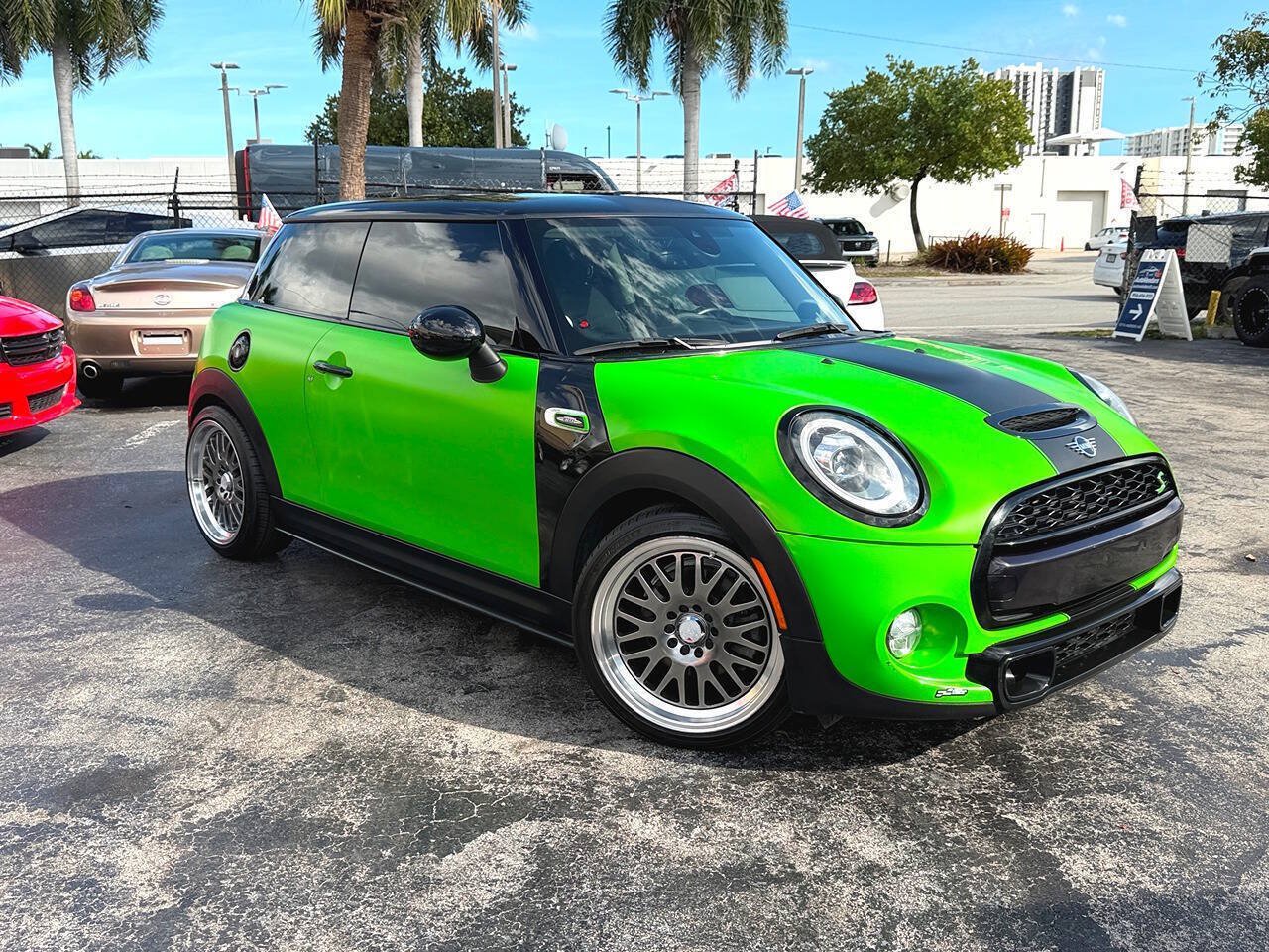 Used 2019 MINI Cooper S FWD image 4