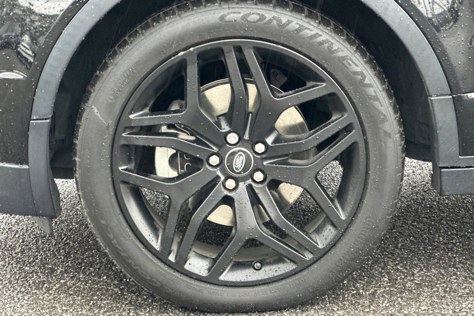 Used 2019 Land Rover Range Rover Evoque HSE Dynamic image 13