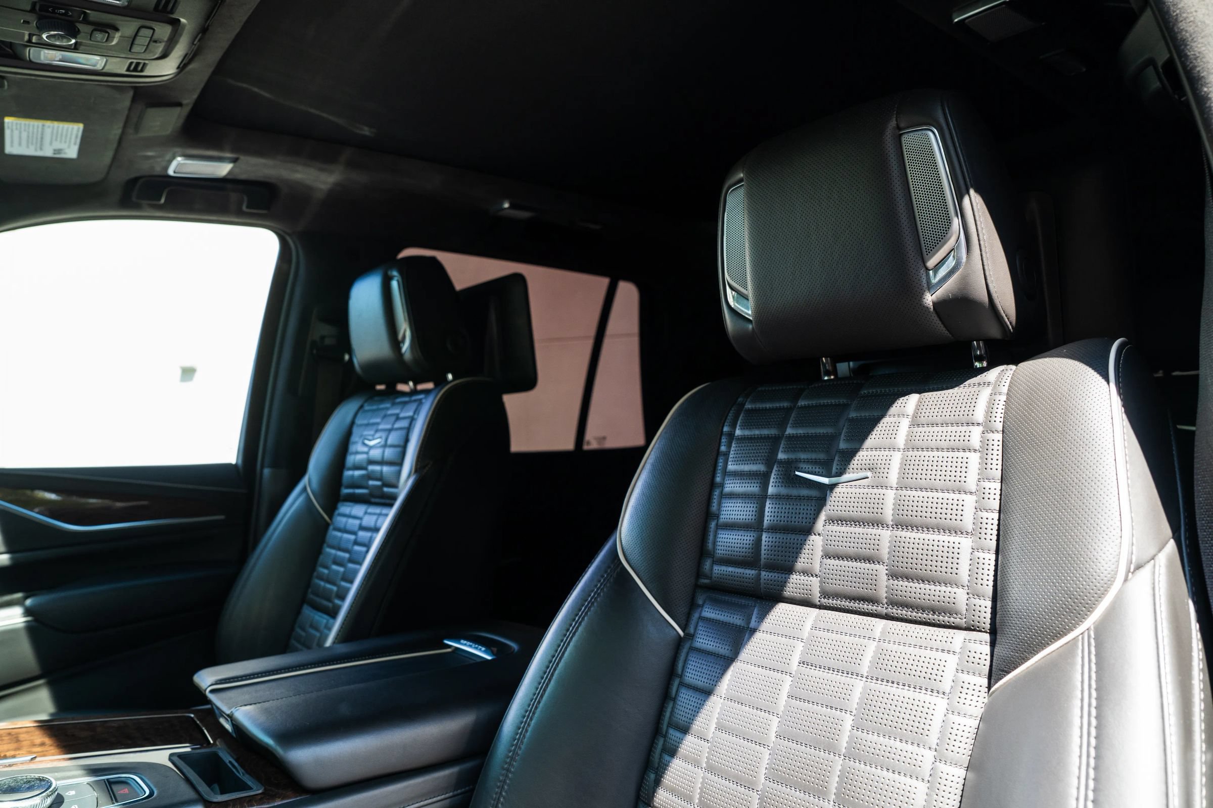 Used 2022 Cadillac Escalade Sport Platinum AWD/4WD image 19