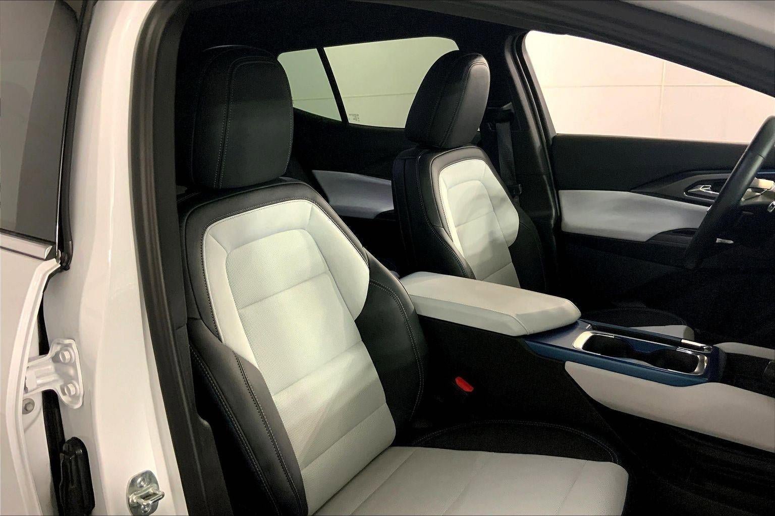 Used 2025 Chevrolet Equinox EV LT FWD image 7