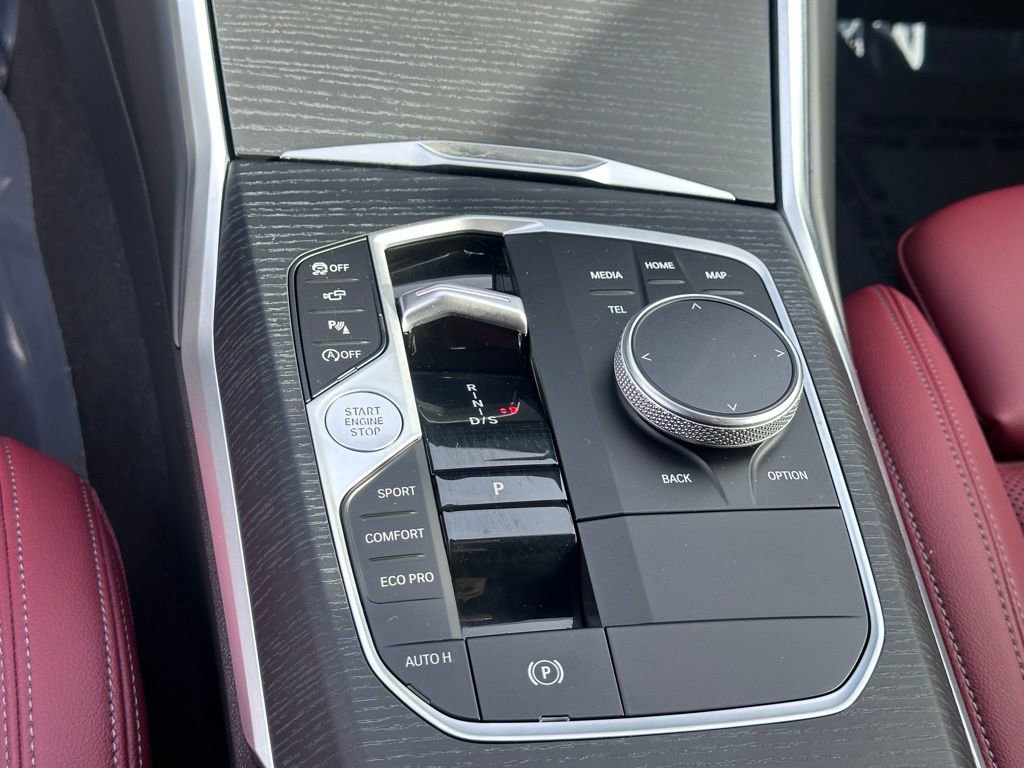 Certified 2025 BMW 330i xDrive Sedan w/ Premium Package image 16