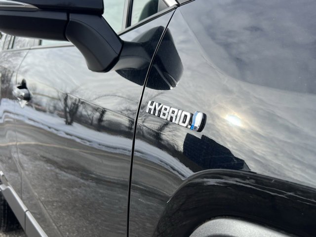 Used 2020 Toyota RAV4 XLE image 11