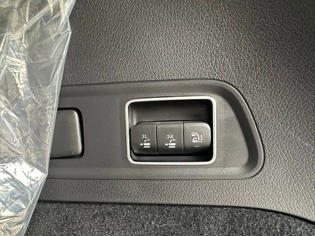New 2026 Mercedes-Benz GLS 63 AMG 4MATIC image 59