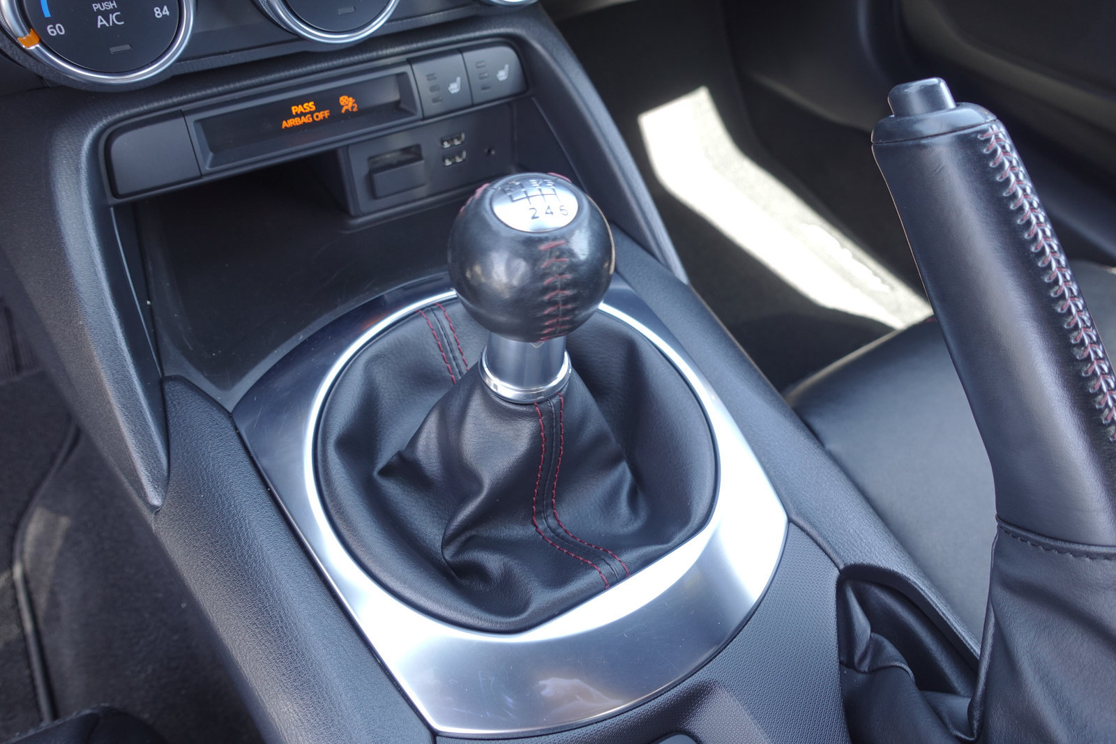 Used 2016 MAZDA MX-5 Miata Grand Touring RWD image 24