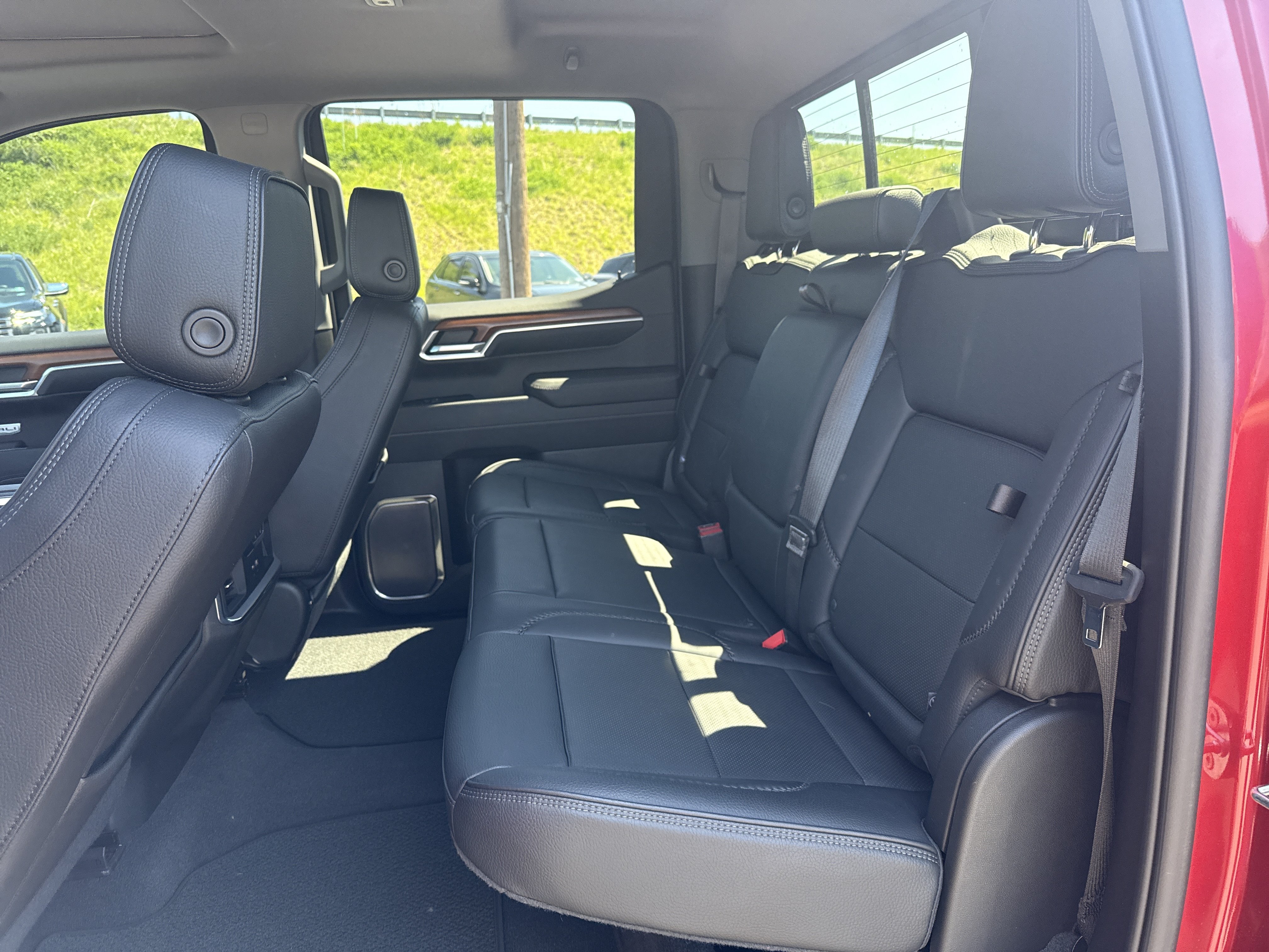 Used 2022 GMC Sierra 1500 Denali AWD/4WD image 13