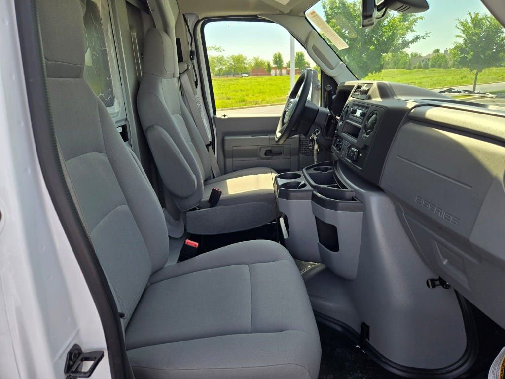 New 2026 Ford E-350 and Econoline 350 Super Duty w/ Power Equipment Group RWD image 9