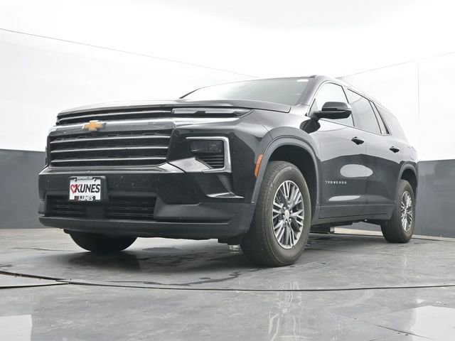 Used 2025 Chevrolet Traverse LT FWD image 26