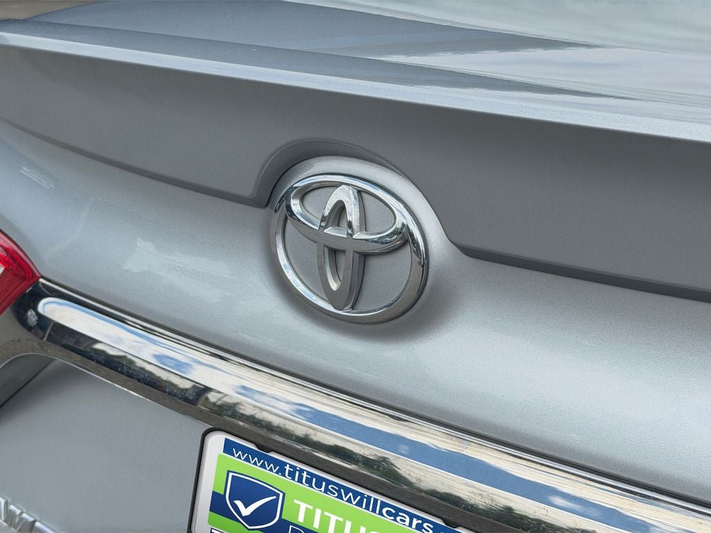 Used 2017 Toyota Camry SE FWD image 33