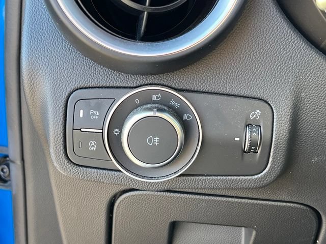Used 2023 Alfa Romeo Stelvio Veloce AWD/4WD image 18
