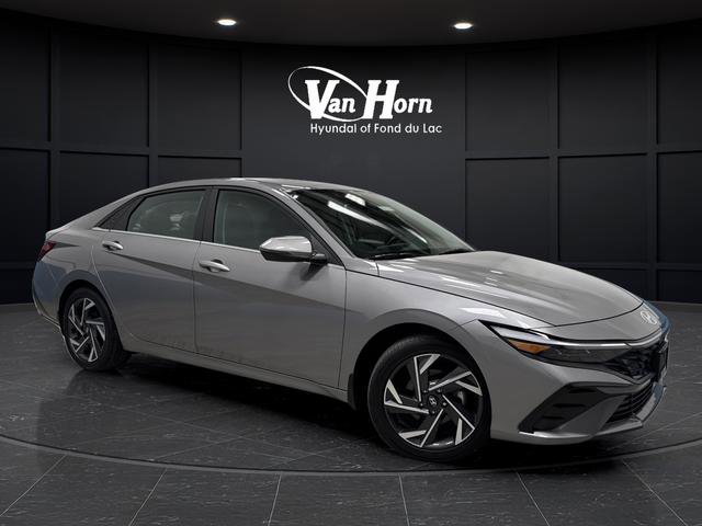 Used 2024 Hyundai Elantra Limited image 37