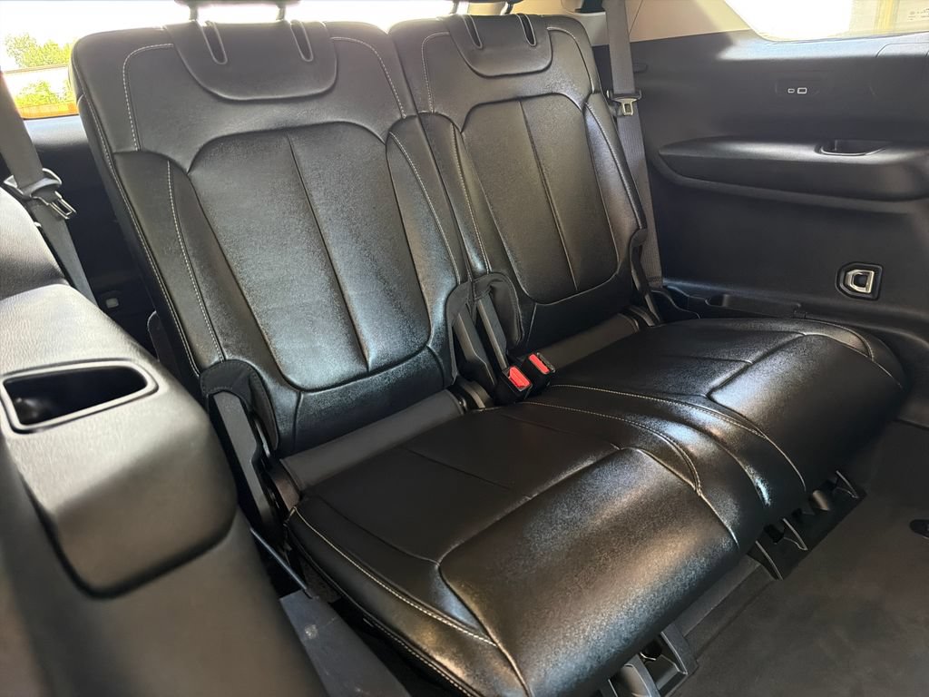 Used 2023 Jeep Grand Cherokee L Limited AWD/4WD image 35
