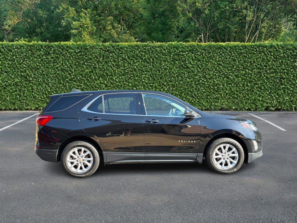 Used 2020 Chevrolet Equinox LT FWD image 2