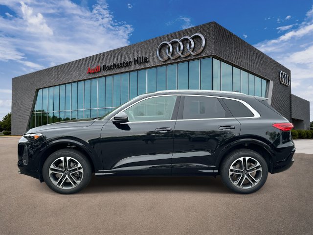 Certified 2025 Audi Q5 Premium AWD/4WD image 2