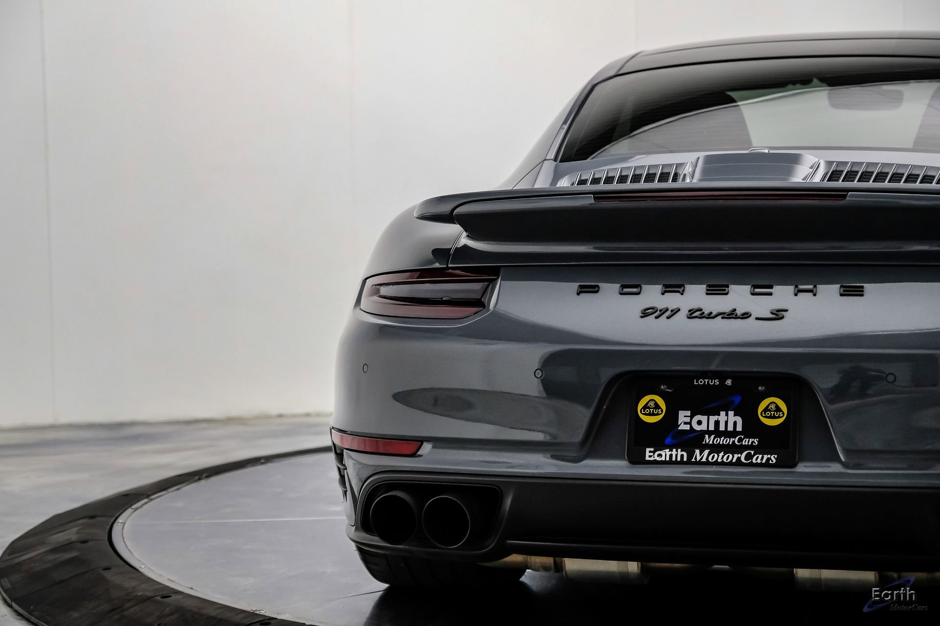 Used 2017 Porsche 911 Turbo S AWD/4WD image 17
