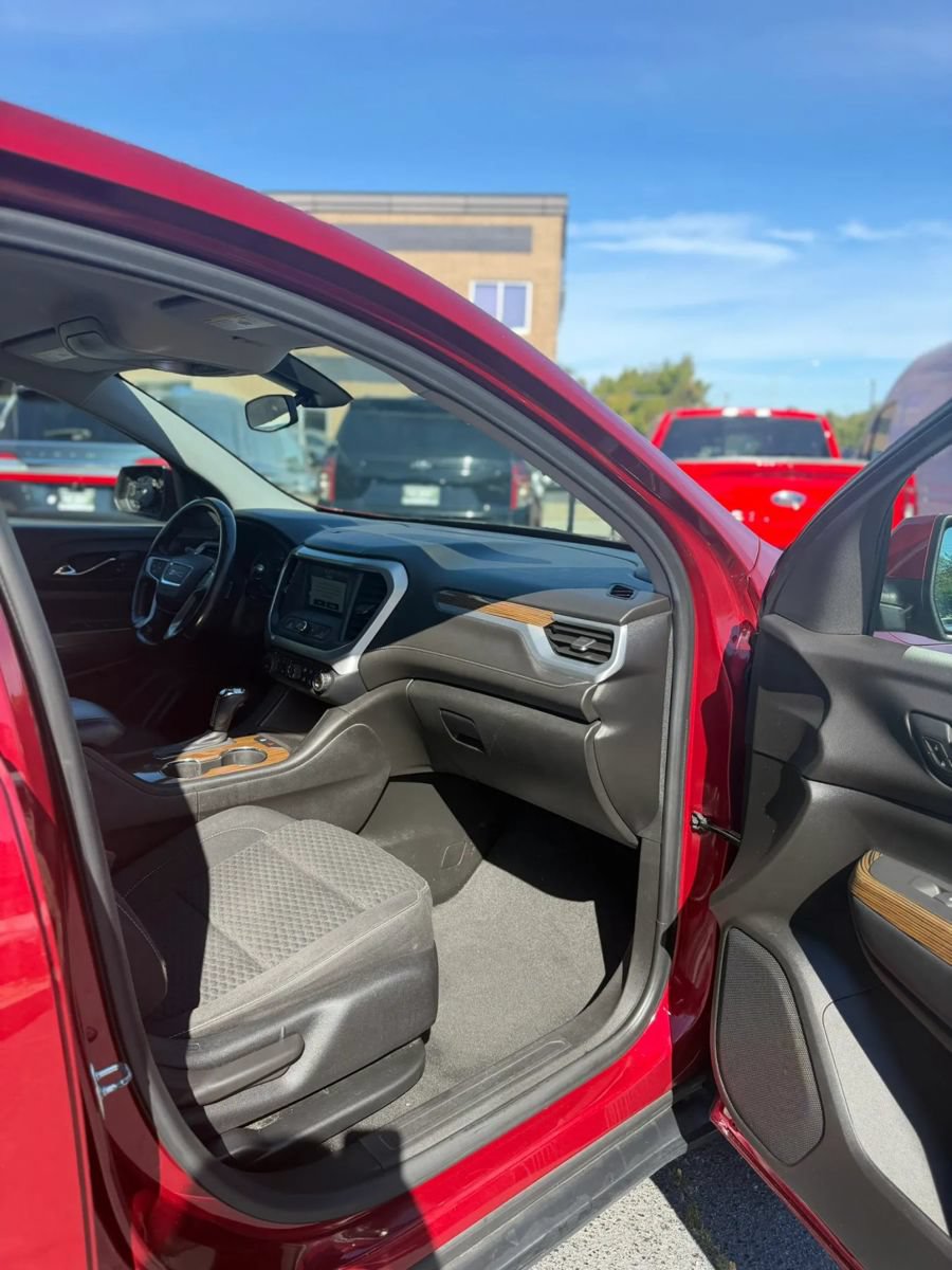Used 2019 GMC Acadia SLE FWD image 13