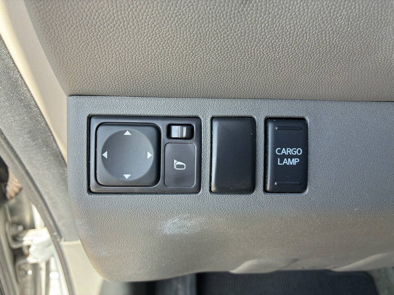 Used 2015 Nissan Frontier SV w/ SV Value Truck Package RWD image 17
