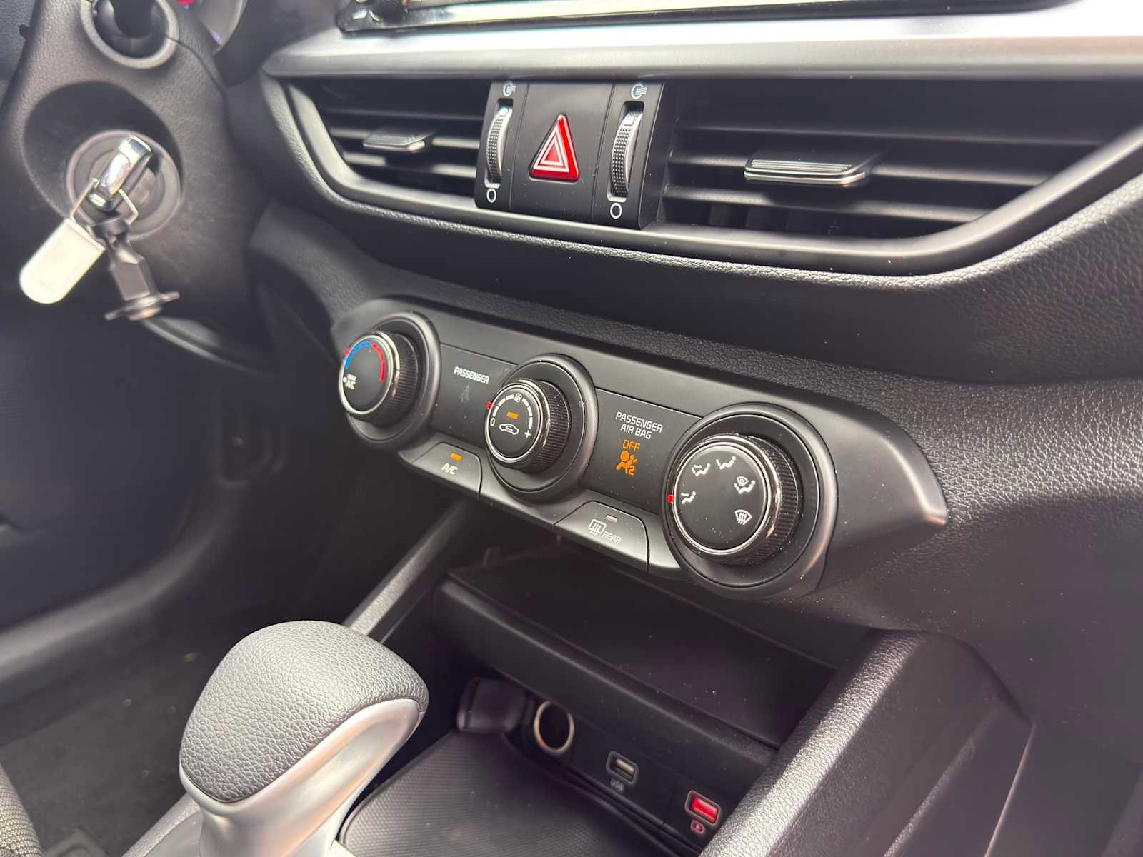 Certified 2024 Kia Forte LXS w/ LXS Technology Package FWD image 33