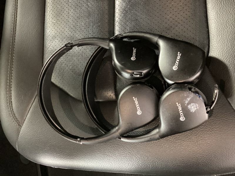 Used 2019 Chrysler Pacifica Touring-L Plus w/ Tire & Wheel Group image 24