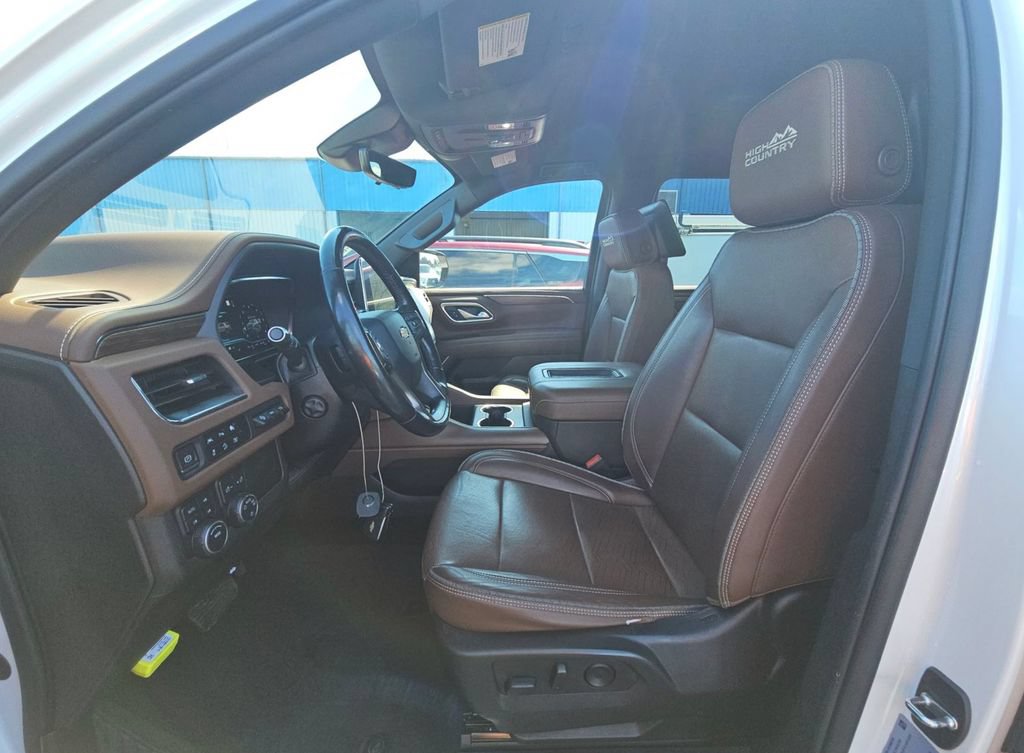 Used 2023 Chevrolet Suburban High Country AWD/4WD image 6