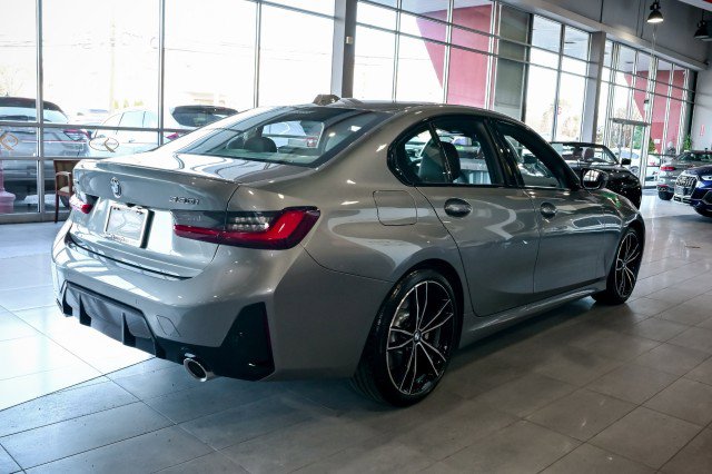 Used 2023 BMW 330i xDrive Sedan w/ M Sport Package image 5