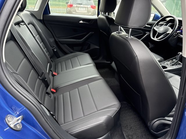 Used 2022 Volkswagen Jetta SE image 29