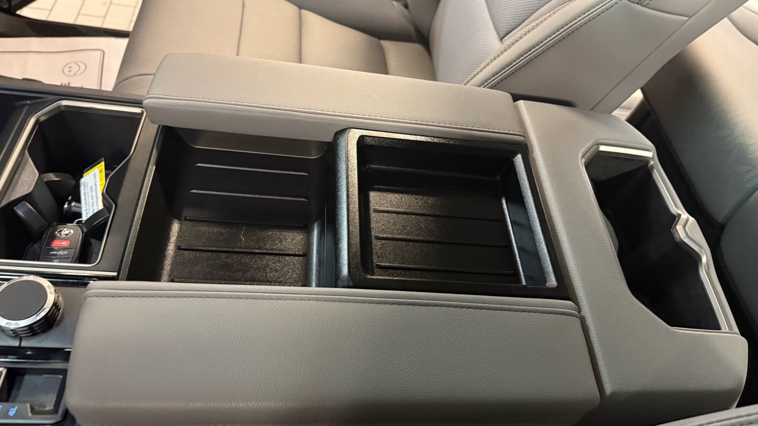 Used 2024 Toyota Tundra Limited image 46