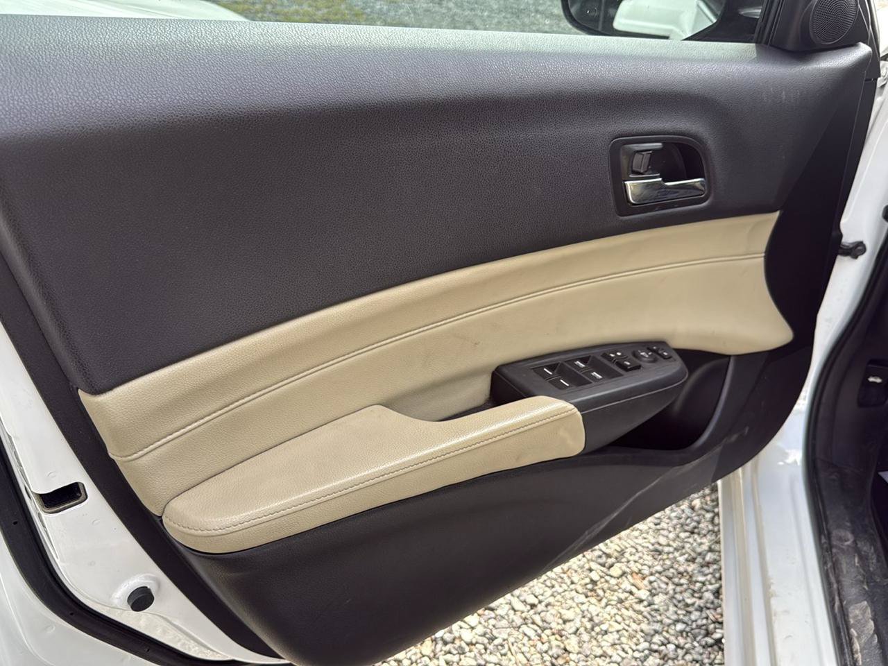 Used 2014 Acura ILX w/ Technology Package FWD image 7
