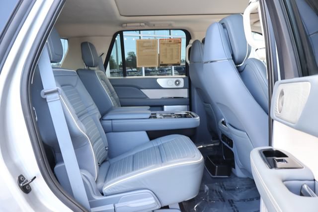 Used 2021 Lincoln Navigator Black Label AWD/4WD image 23
