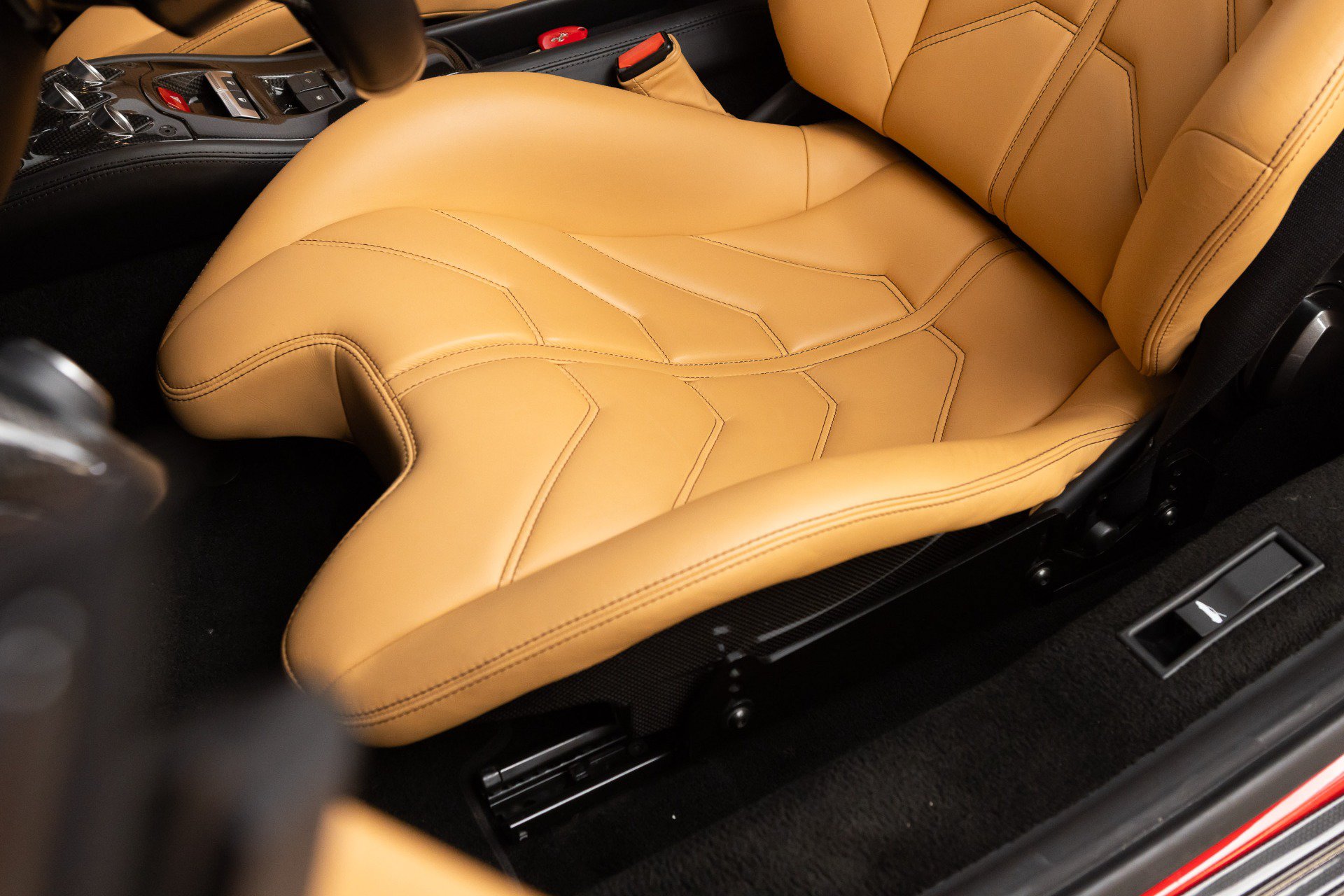 Certified 2014 Ferrari 458 Spider RWD image 54