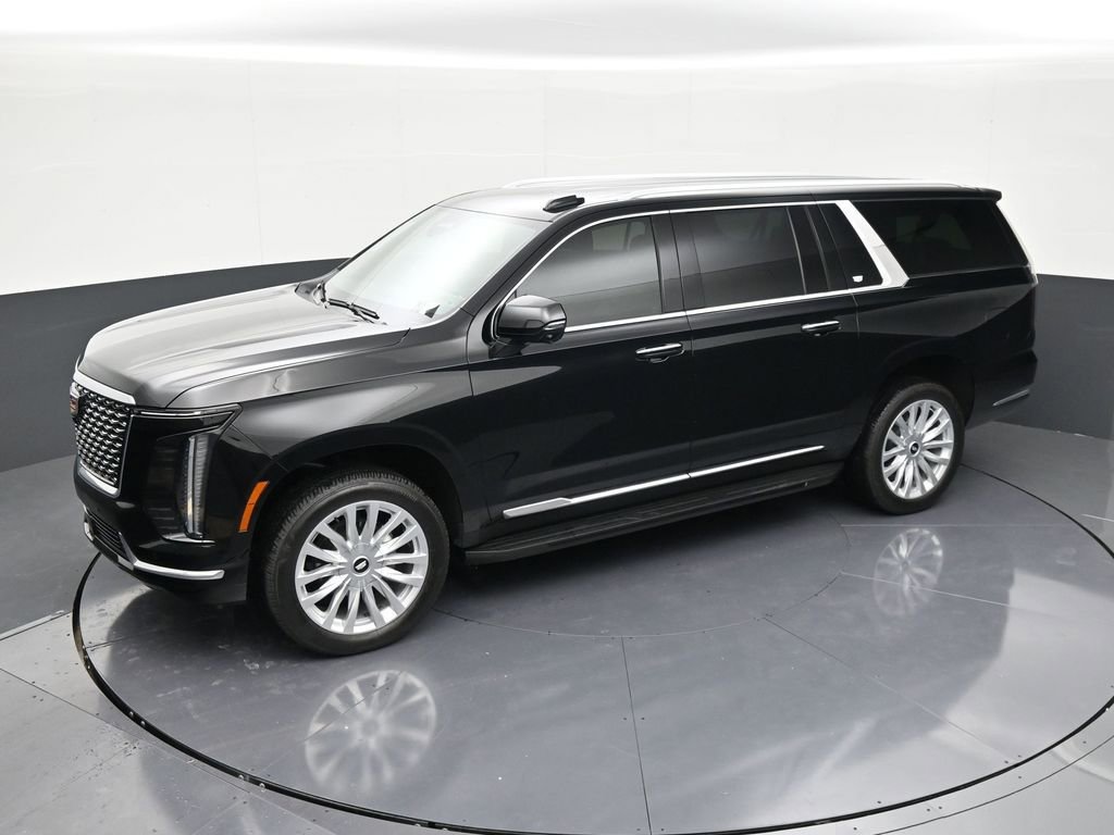 Certified 2025 Cadillac Escalade ESV Luxury image 12