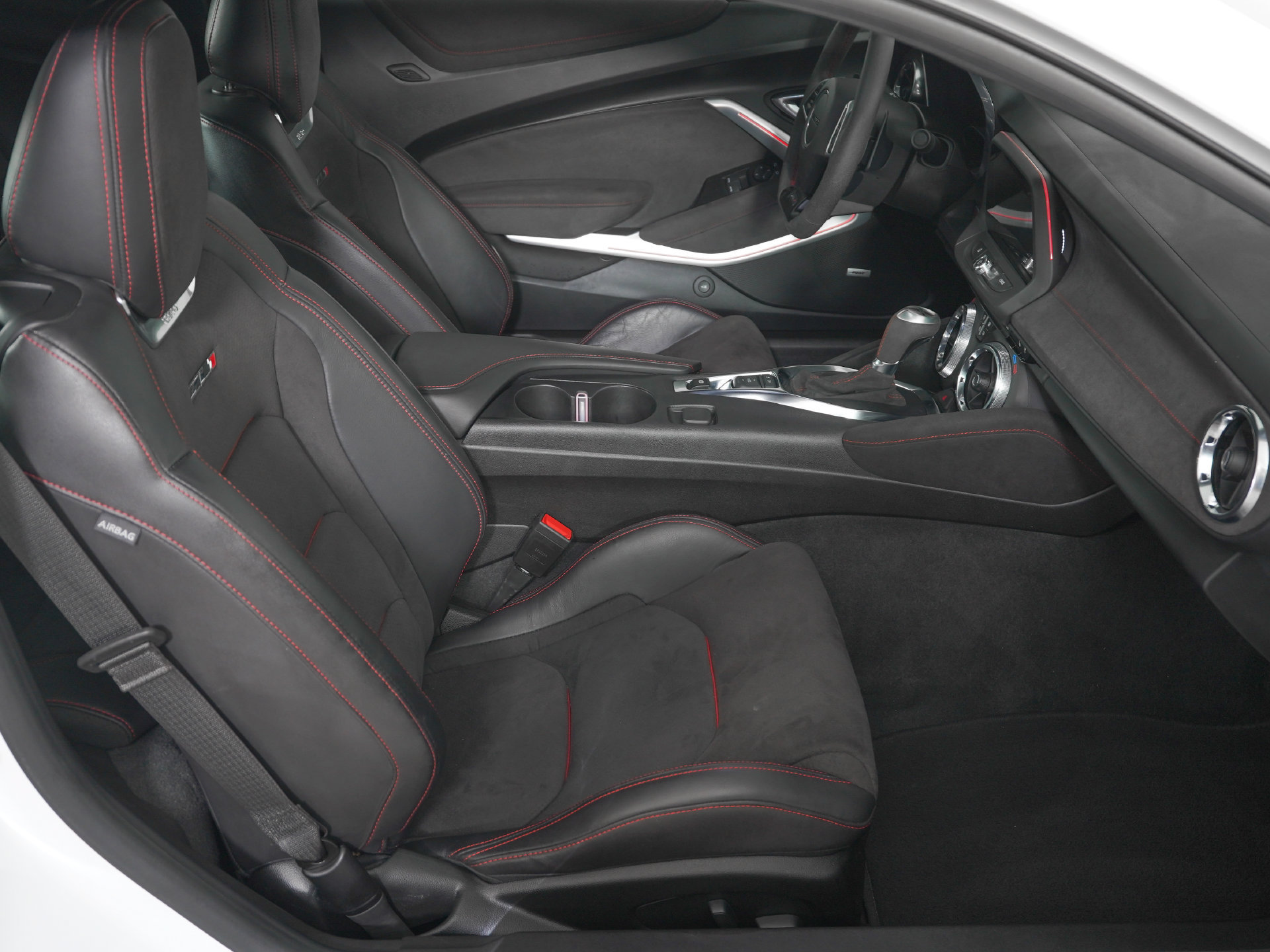 Used 2022 Chevrolet Camaro ZL1 RWD image 9