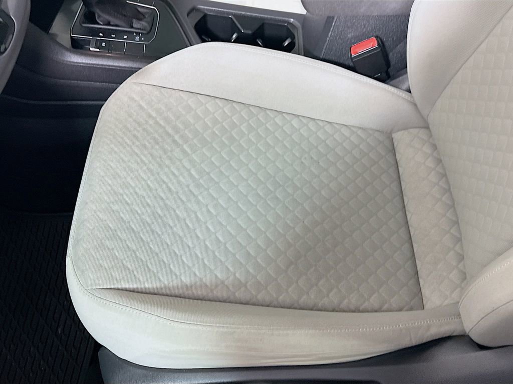 Used 2018 Volkswagen Tiguan S FWD image 18