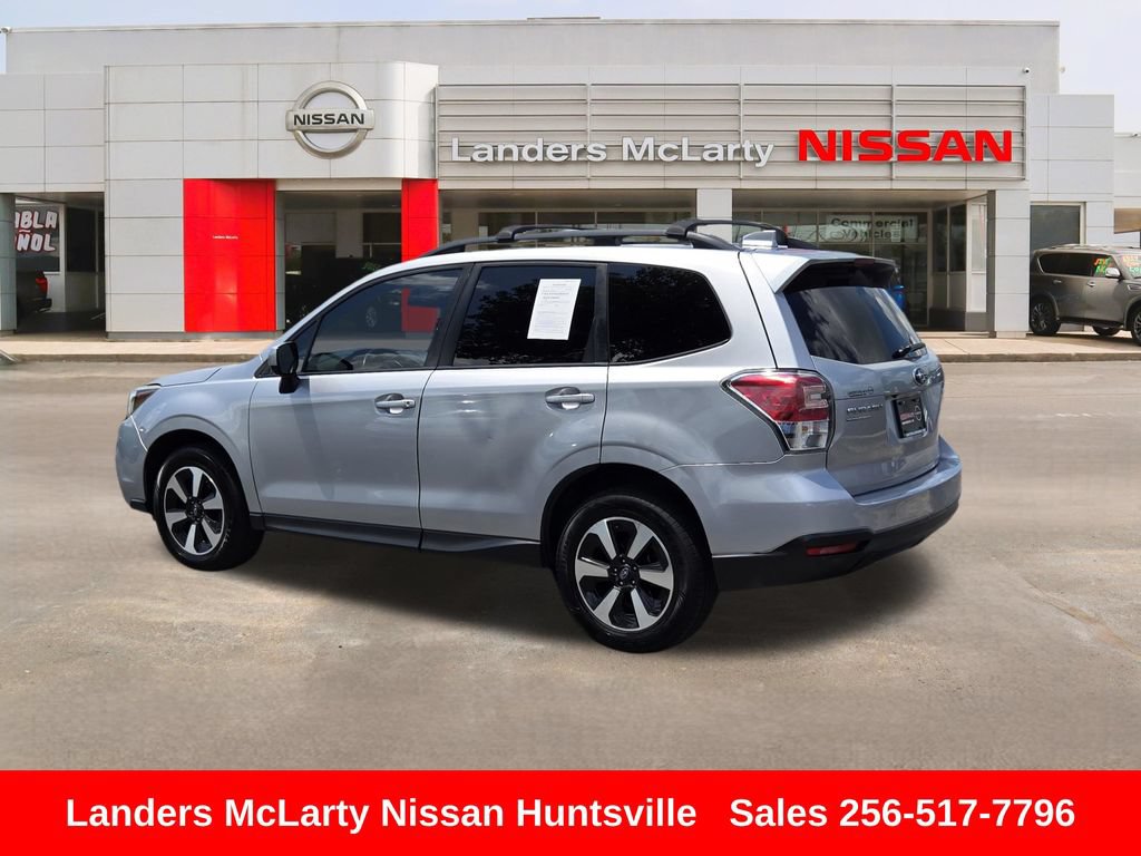 Used 2017 Subaru Forester 2.5i Premium w/ All-Weather Package AWD/4WD image 6