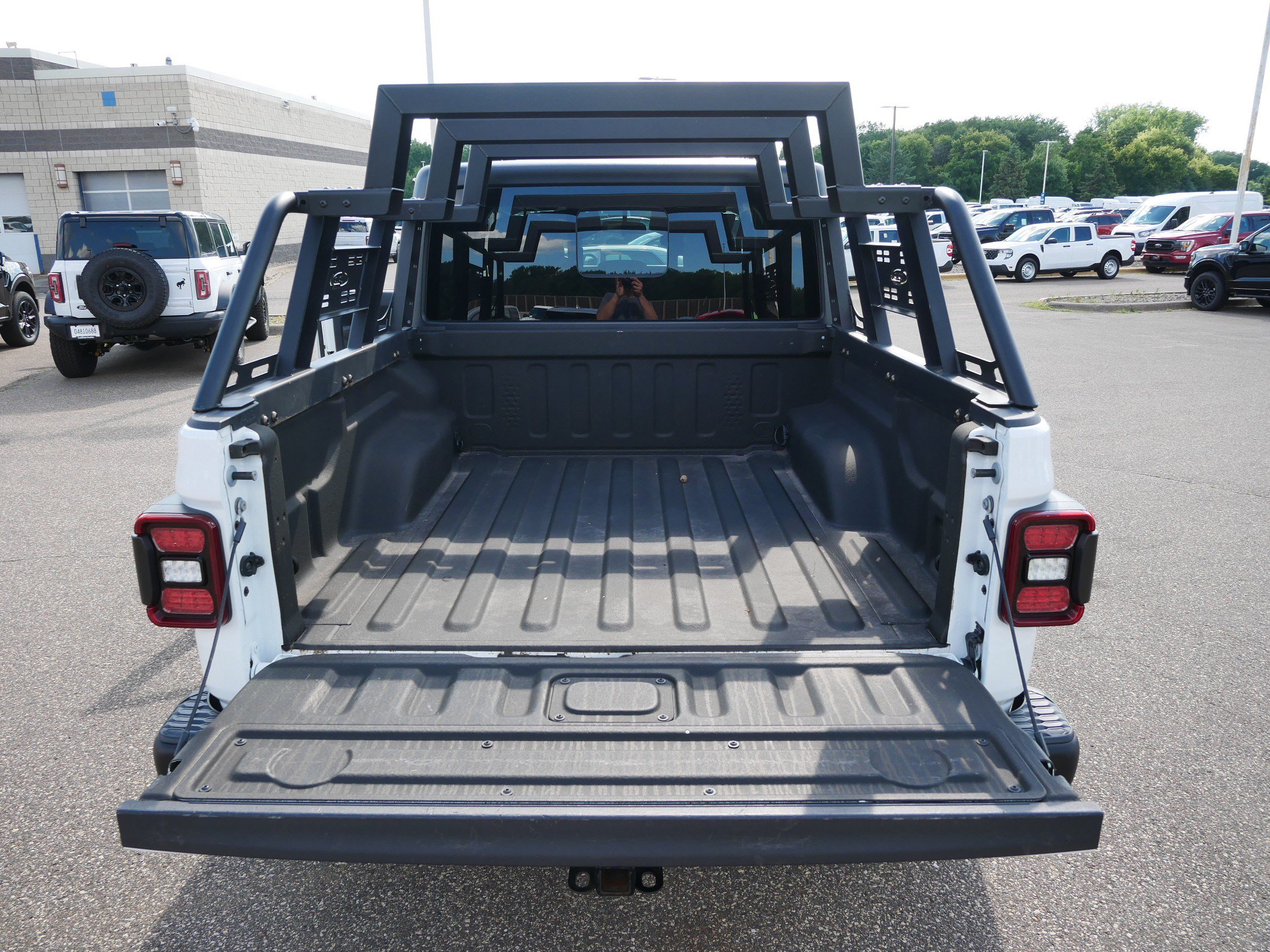 Used 2020 Jeep Gladiator Rubicon w/ Safety Group AWD/4WD image 18