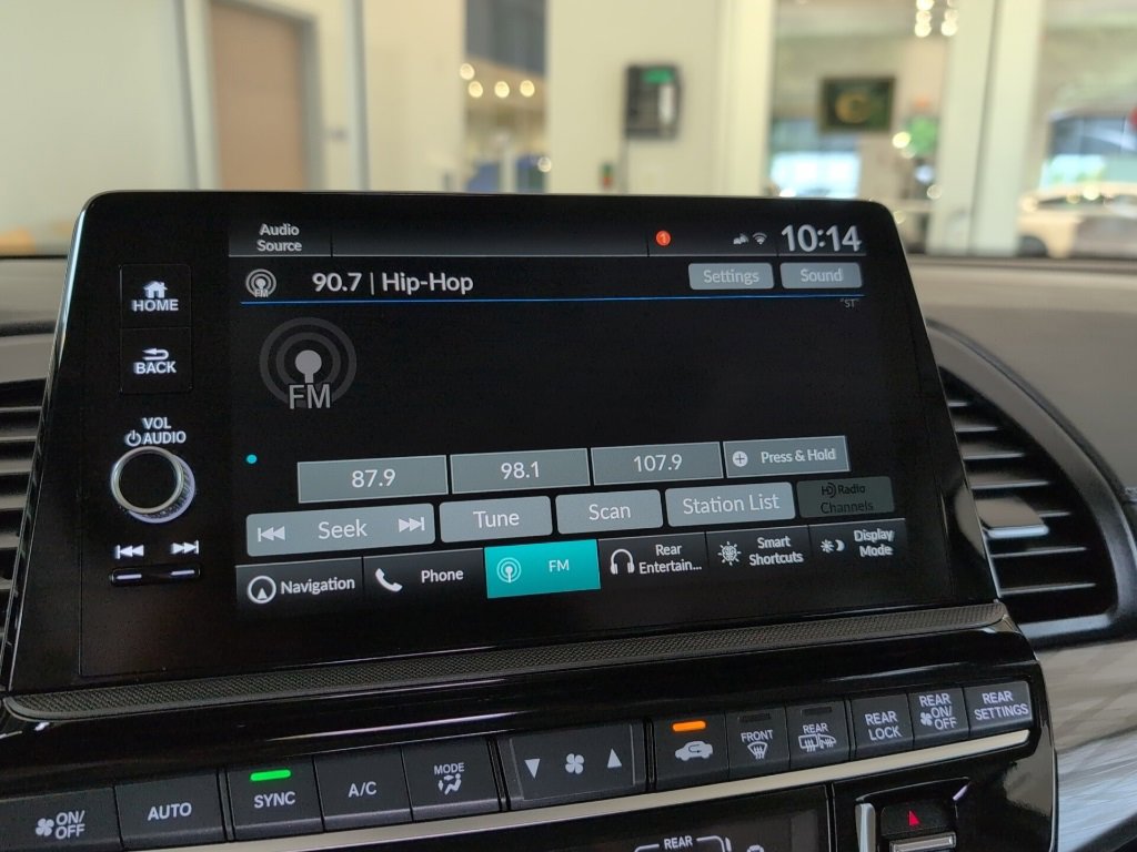 Used 2025 Honda Odyssey Elite image 17