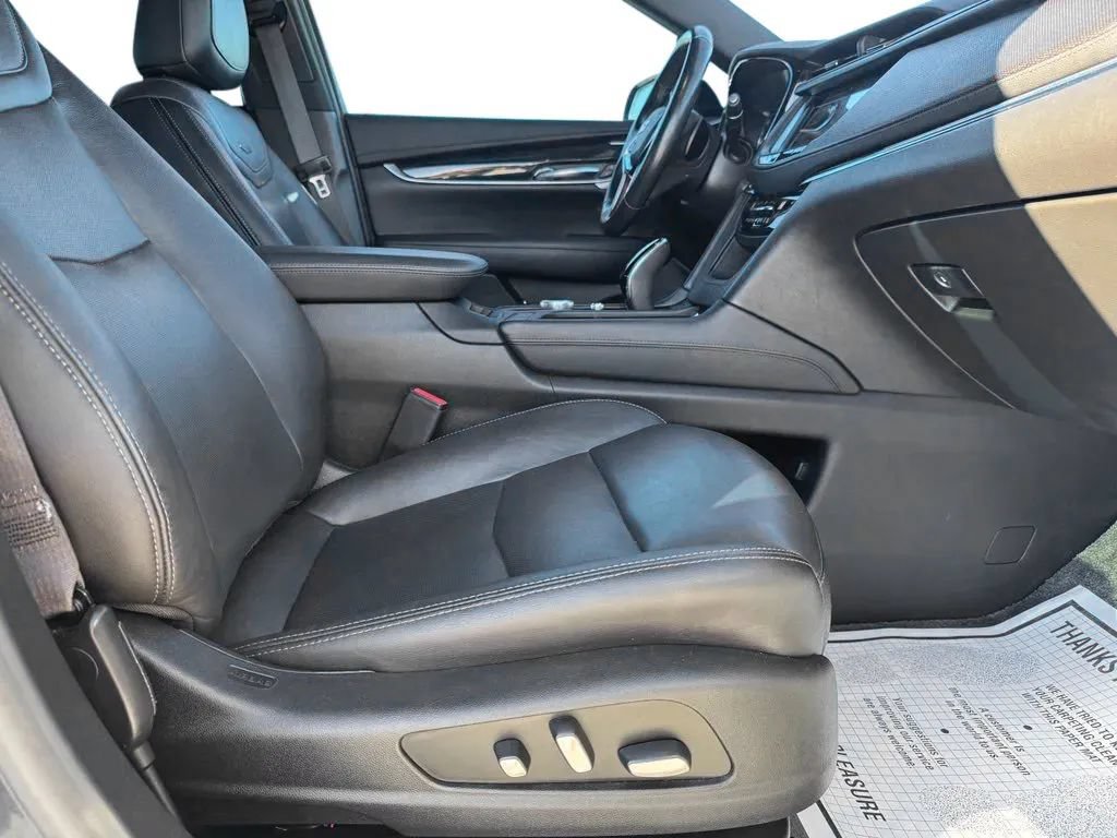 Used 2021 Cadillac XT5 Premium Luxury AWD/4WD image 14