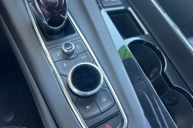 Used 2024 Cadillac Escalade V w/ LPO, ONYX Package image 39