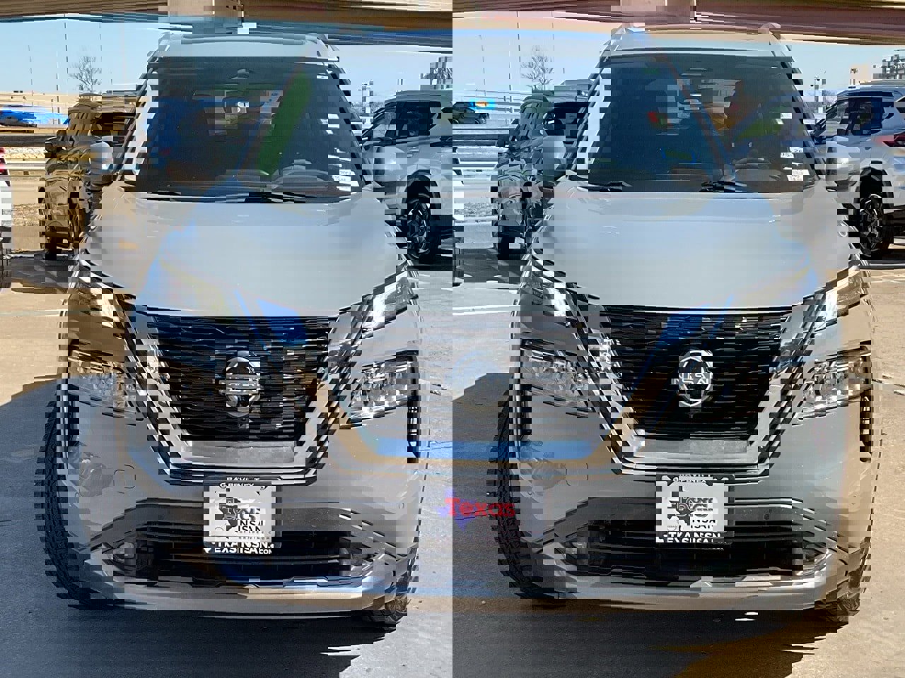 Used 2022 Nissan Rogue SL w/ SL Premium Package image 3