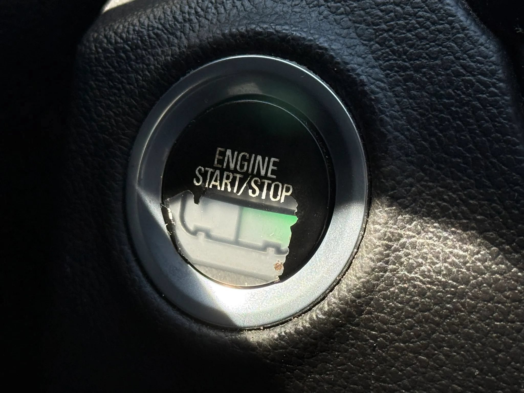 Used 2017 Buick Envision Essence FWD image 25