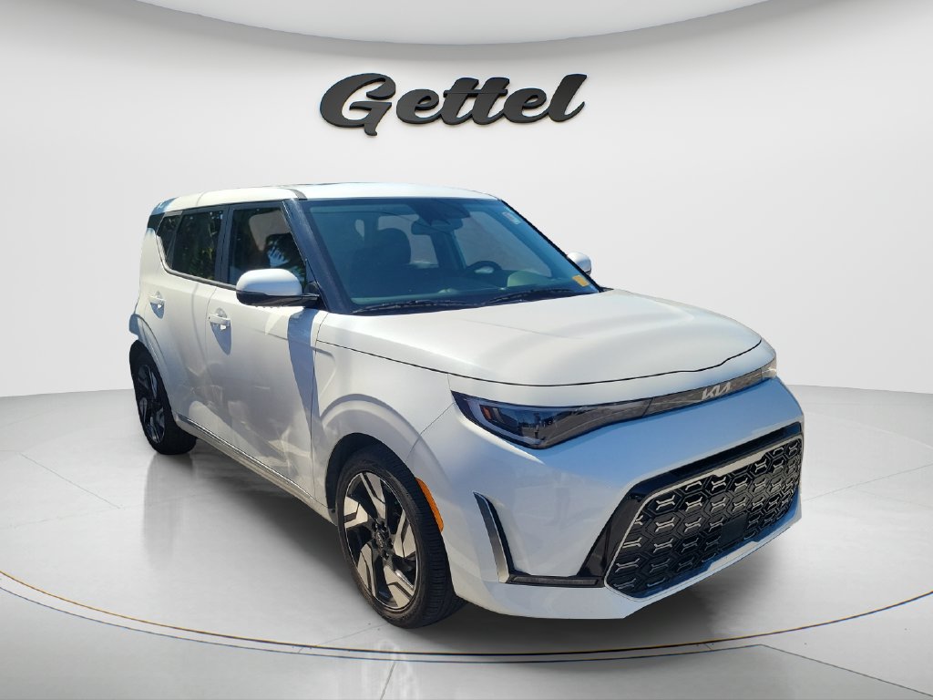 Used 2024 Kia Soul GT-Line w/ GT-Line Technology Package FWD image 3