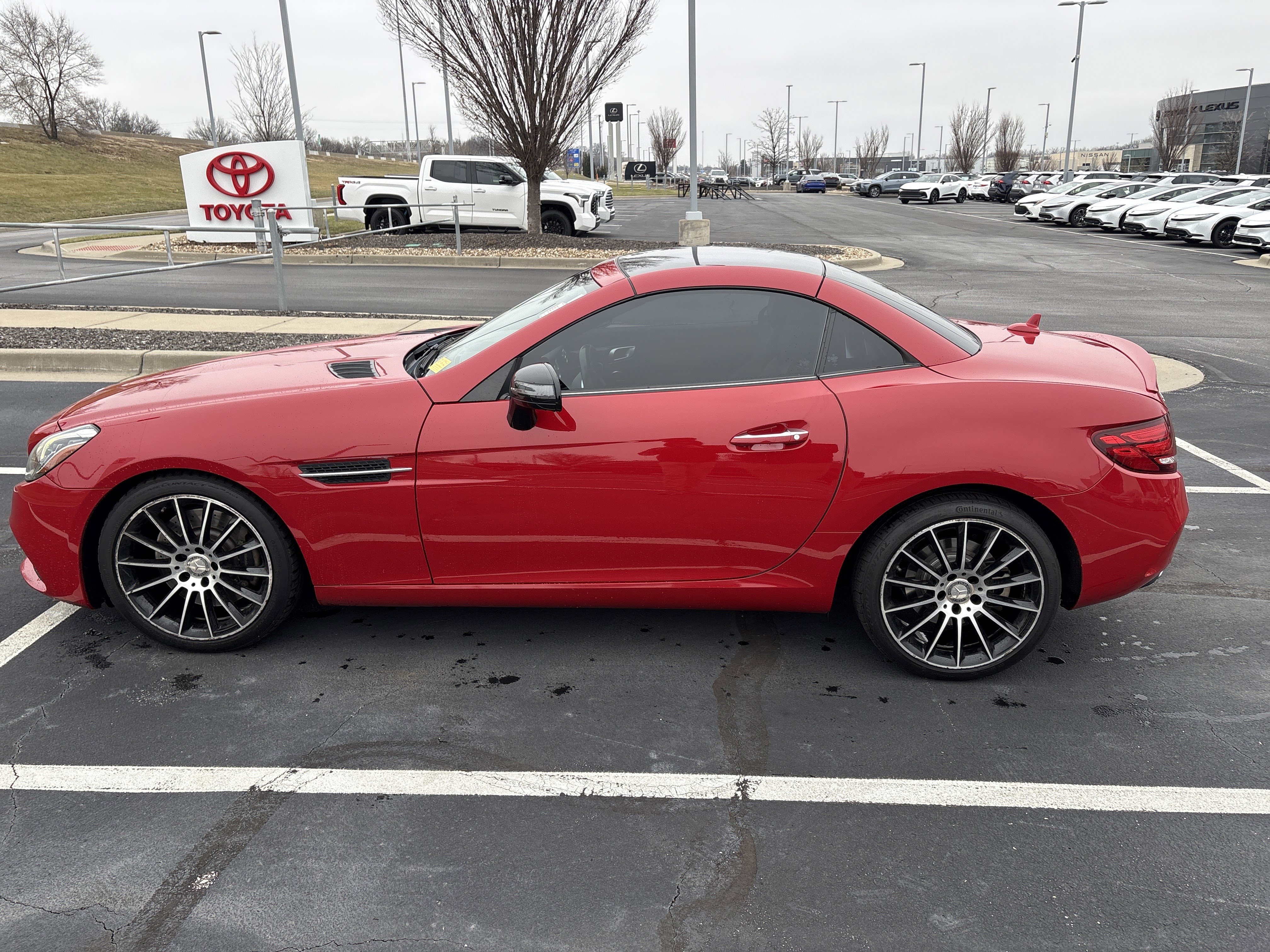 Used 2017 Mercedes-Benz SLC 300 image 8