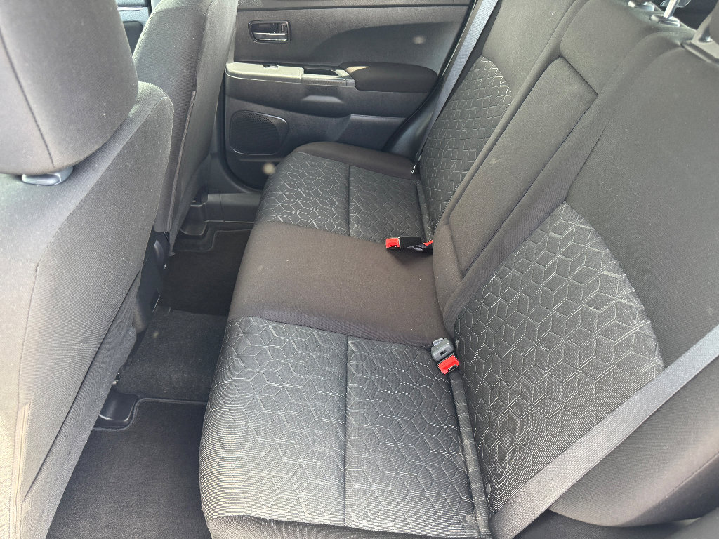 Used 2025 Mitsubishi Outlander Sport SE image 14