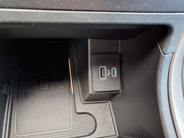 Used 2022 Ford Edge ST-Line AWD/4WD image 28