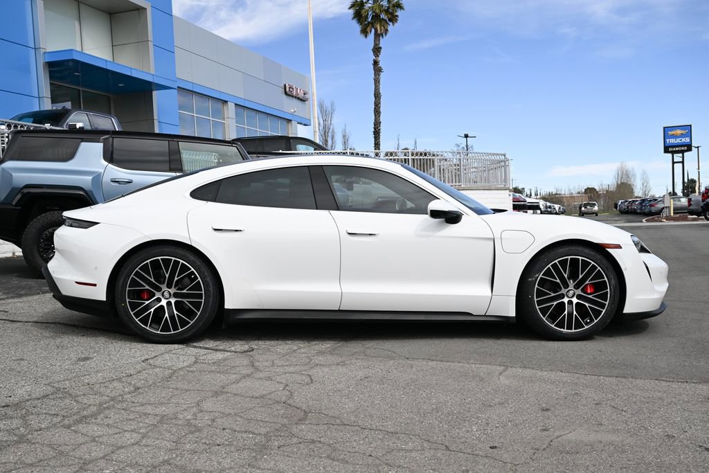 Used 2022 Porsche Taycan 4S AWD/4WD image 4