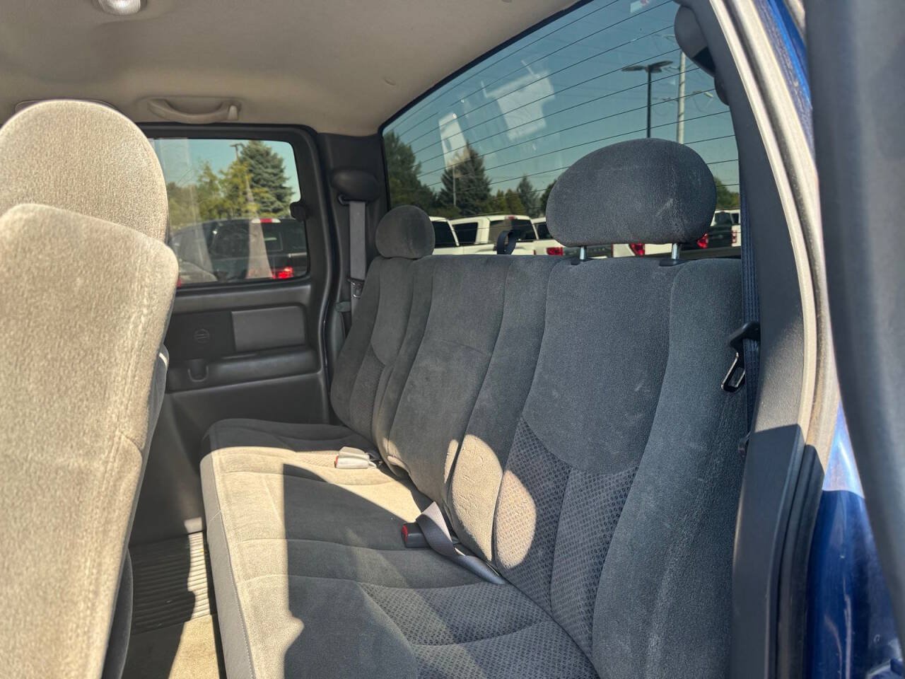 Used 2003 Chevrolet Silverado 2500 4x4 Extended Cab image 12