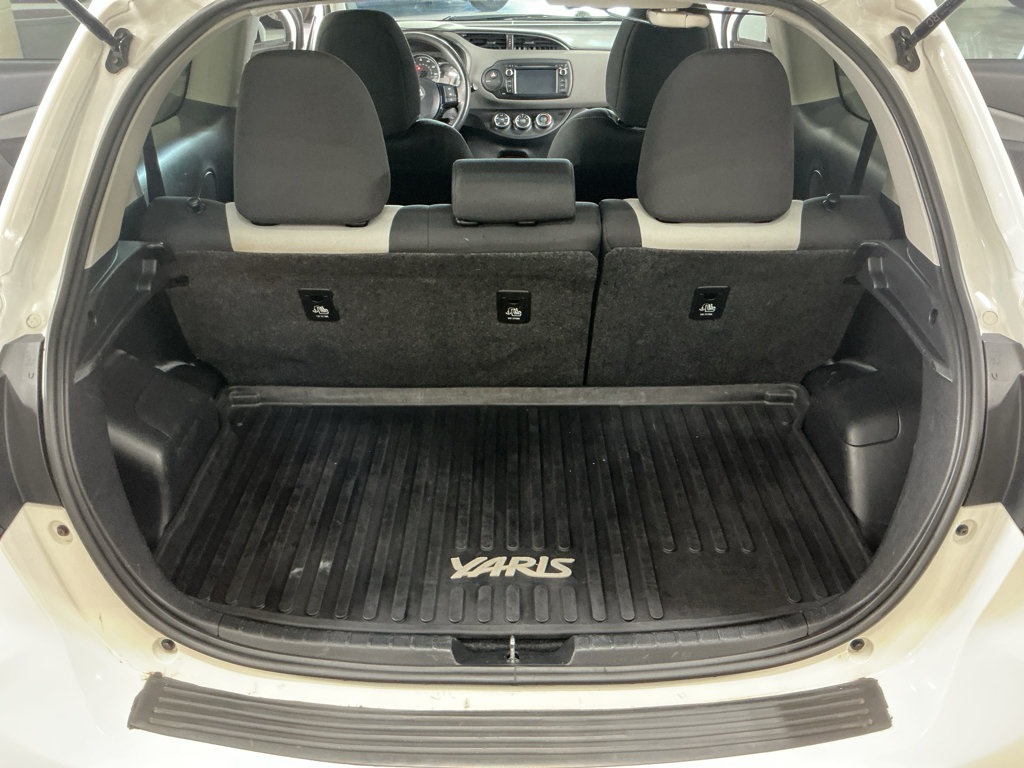 Used 2018 Toyota Yaris LE FWD image 11